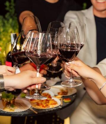 Hình about winebar